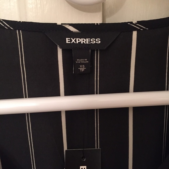 Express Ruffle Elastic Waist Wrap Dress NWT - Picture 5 of 9